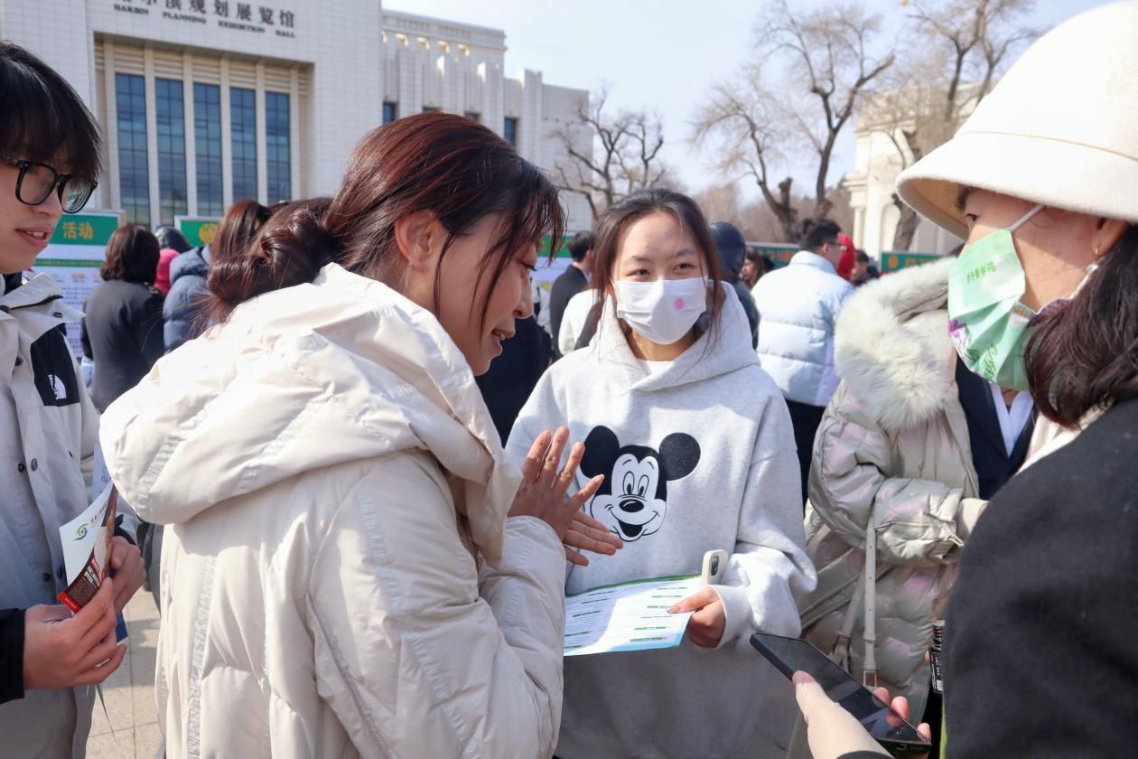 宣传咨询活动现场 2